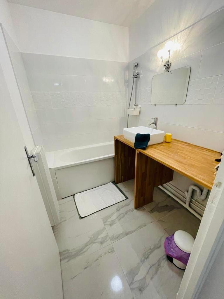 Appartement Bastille - Voltaire - Saint Paul - Centre De Paris - 5 Pers ภายนอก รูปภาพ